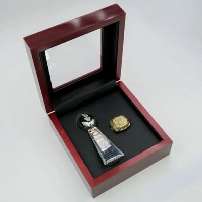 1985 Chicago Bears Championship Ring & Replica Trophy