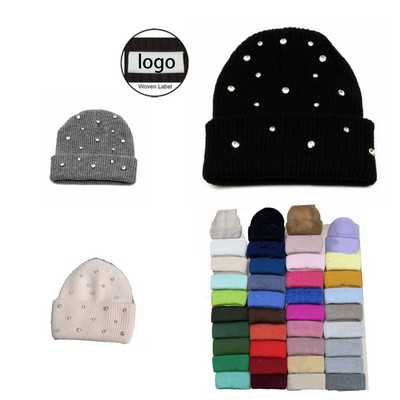 Cuffed Knitted Beanie With Fashionable Stone