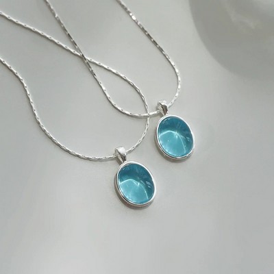 Natural Aquamarine Oval Pendant Necklace Minimalist Light Blue Gemstone Clavicle Chain