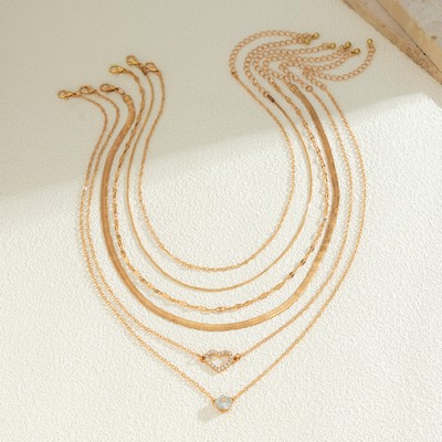 Contrast Tone Snake Chain Heart Necklace Multi-Layered Rhinestone Heart Pendant