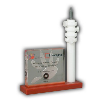 Communication Tower Lucite® Embedment Award (5 1/2" x 7 1/2" x 2")
